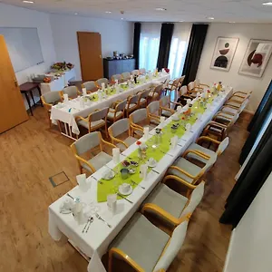 https://hotel-cafe-rathaus.com-bavaria.com